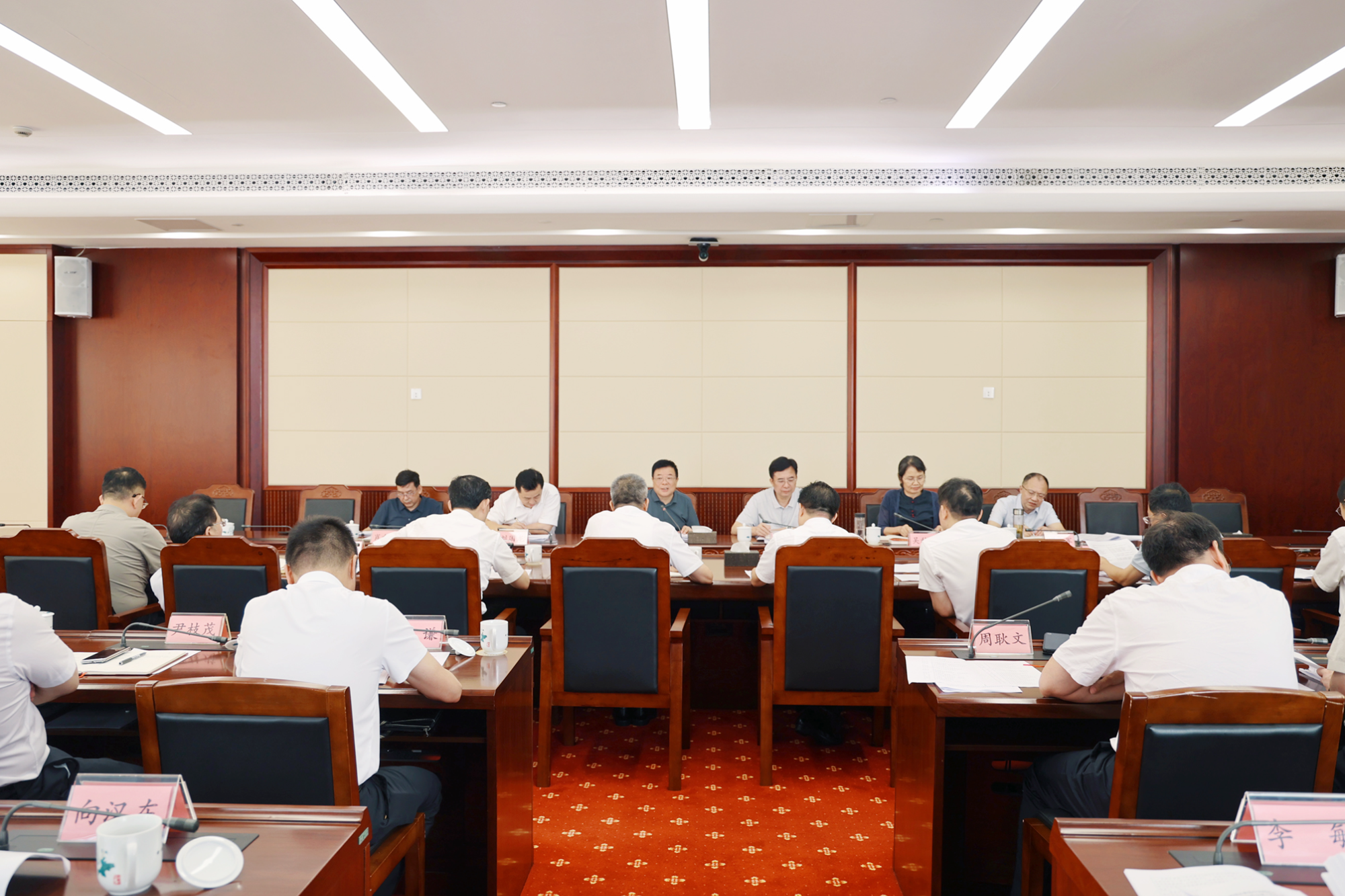 陈飞在生态环境法典涉及省本级地方性法规集中清理协调会上强调：应废尽废　应改尽改　保质保量按时完成清理任务 