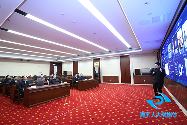 張劍飛調研融媒體建設及機關新聞輿論工作：創新方式、加強策劃、多出精品，合力講好湖南人大故事