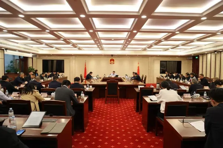 张剑飞主持召开湖南省人大常委会党组理论学习中心组（扩大）集体学习