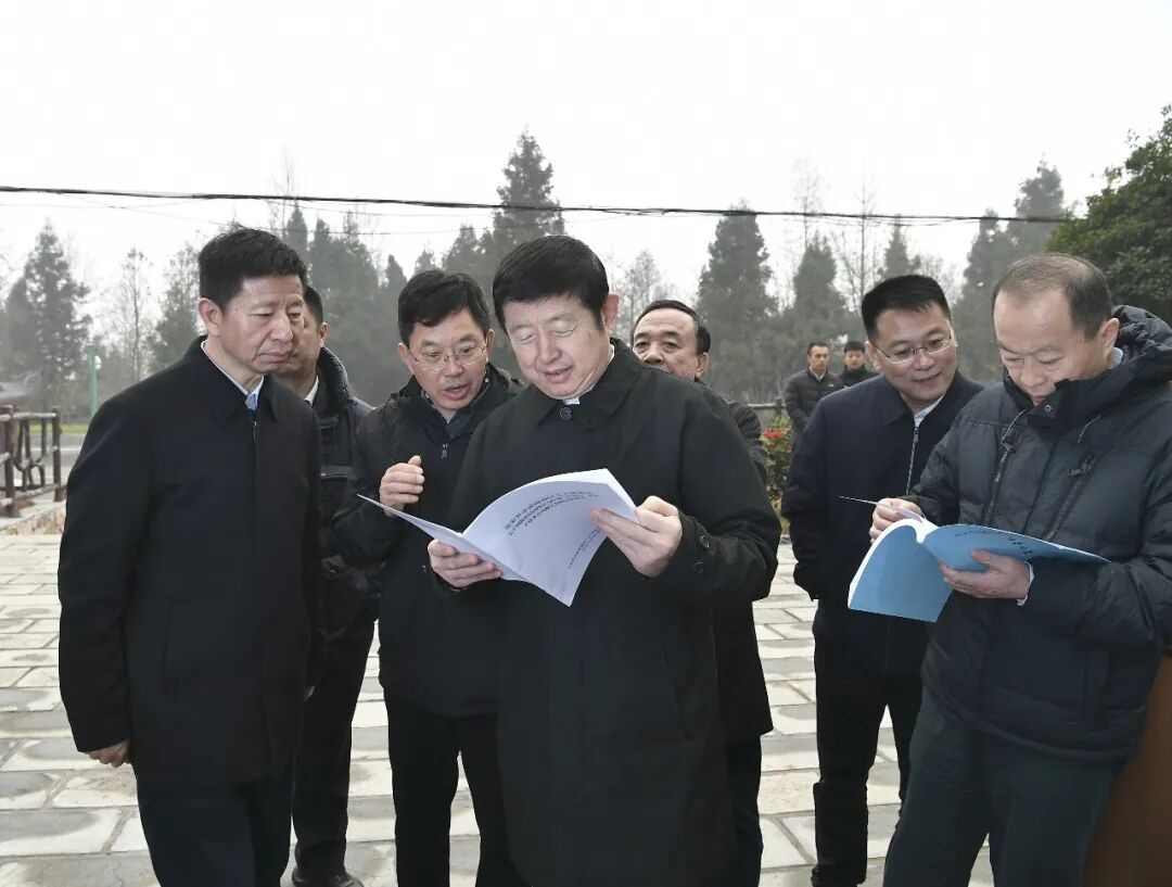 谷振春一行来湘就“八五”普法决议实施情况开展调研