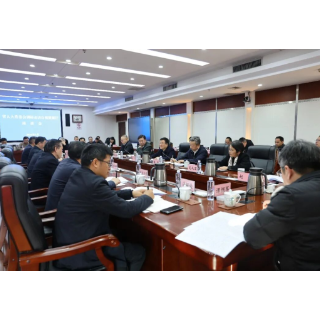 陈飞在省自然资源厅调研时强调:在法治轨道上推进资源节约保护使用