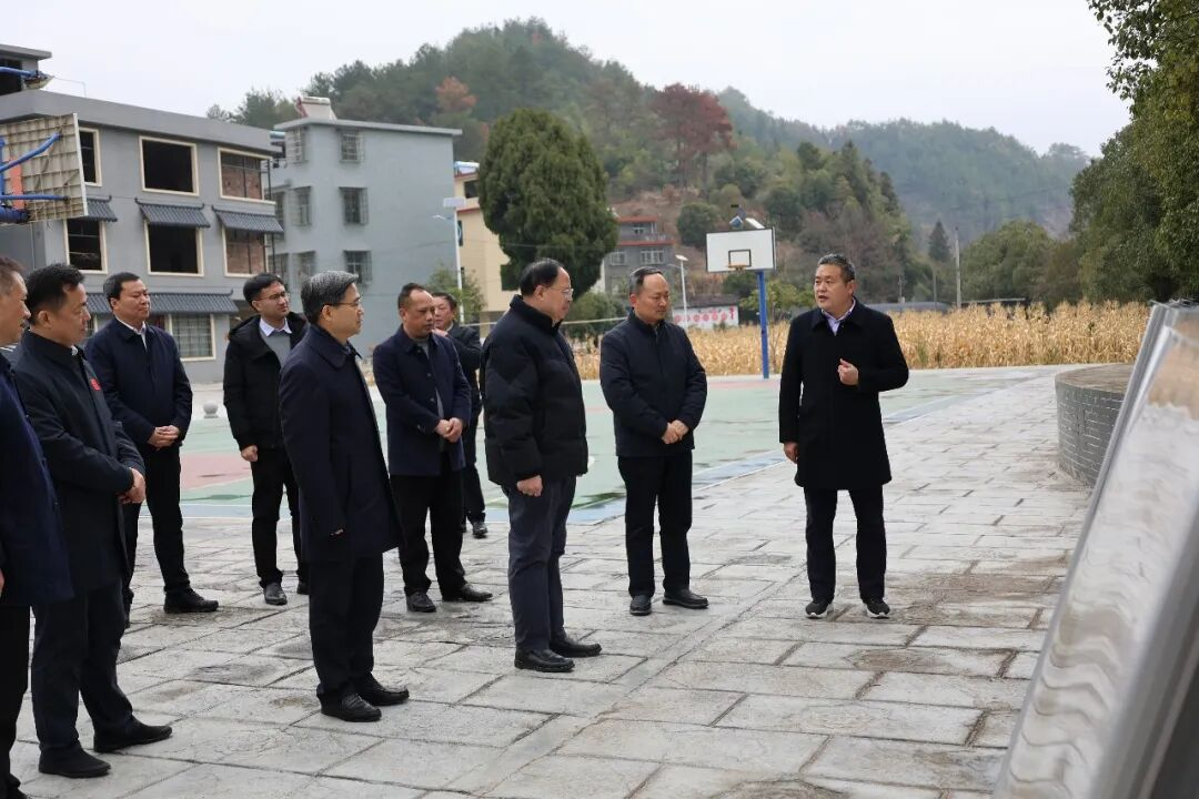 张剑飞率队赴郴州市调研走访慰问