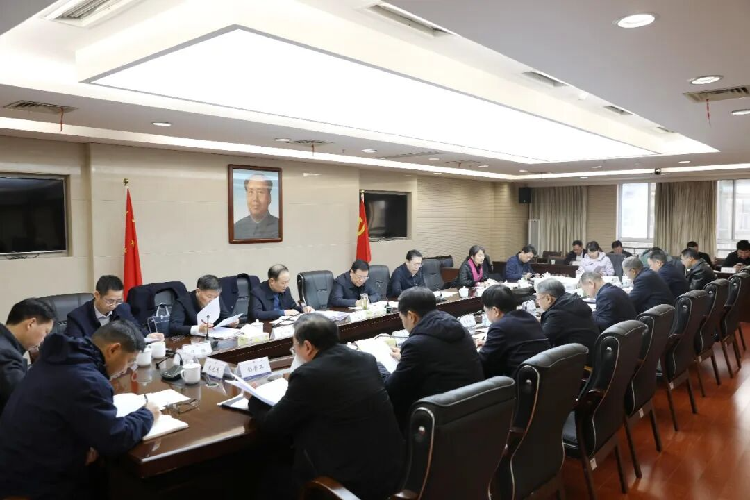 陈飞在省司法厅调研立法工作时强调：坚持同题共答、同向发力，进一步提高立法质量