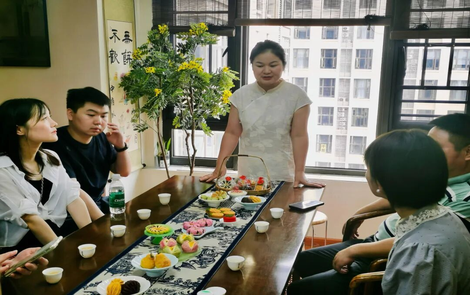 雨花正圆：人大代表搭台，老手艺“揉”出就业新出路