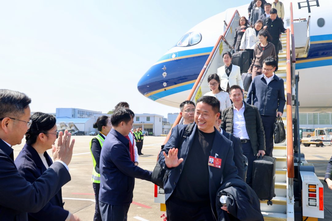 刚刚，在湘全国人大代表返长