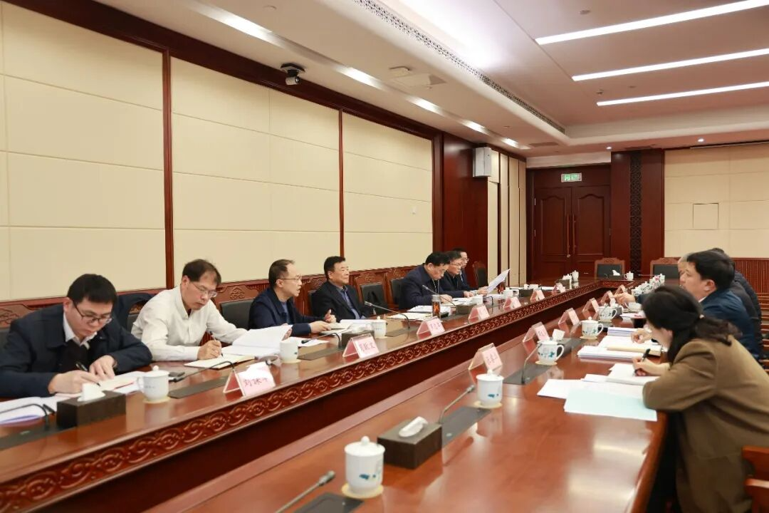 陳飛聽取《湖南省供銷合作社條例》立法專班工作推進情況匯報