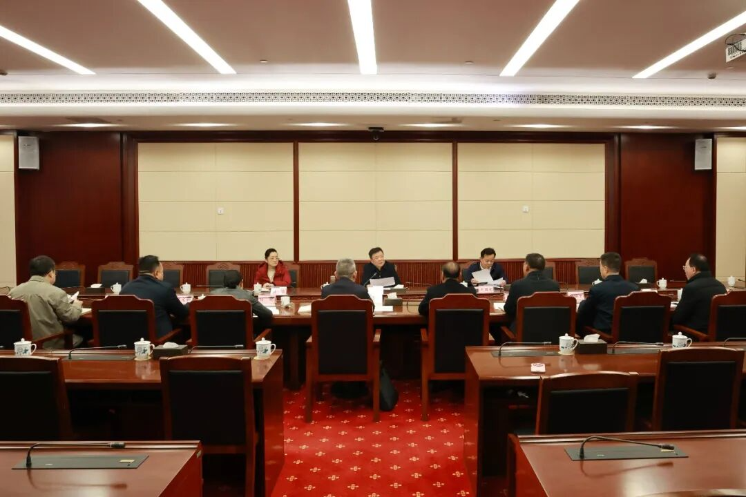 陈飞在调研省人大常委会信访工作时强调：坚持人民至上，围绕人大职责做好人大信访工作