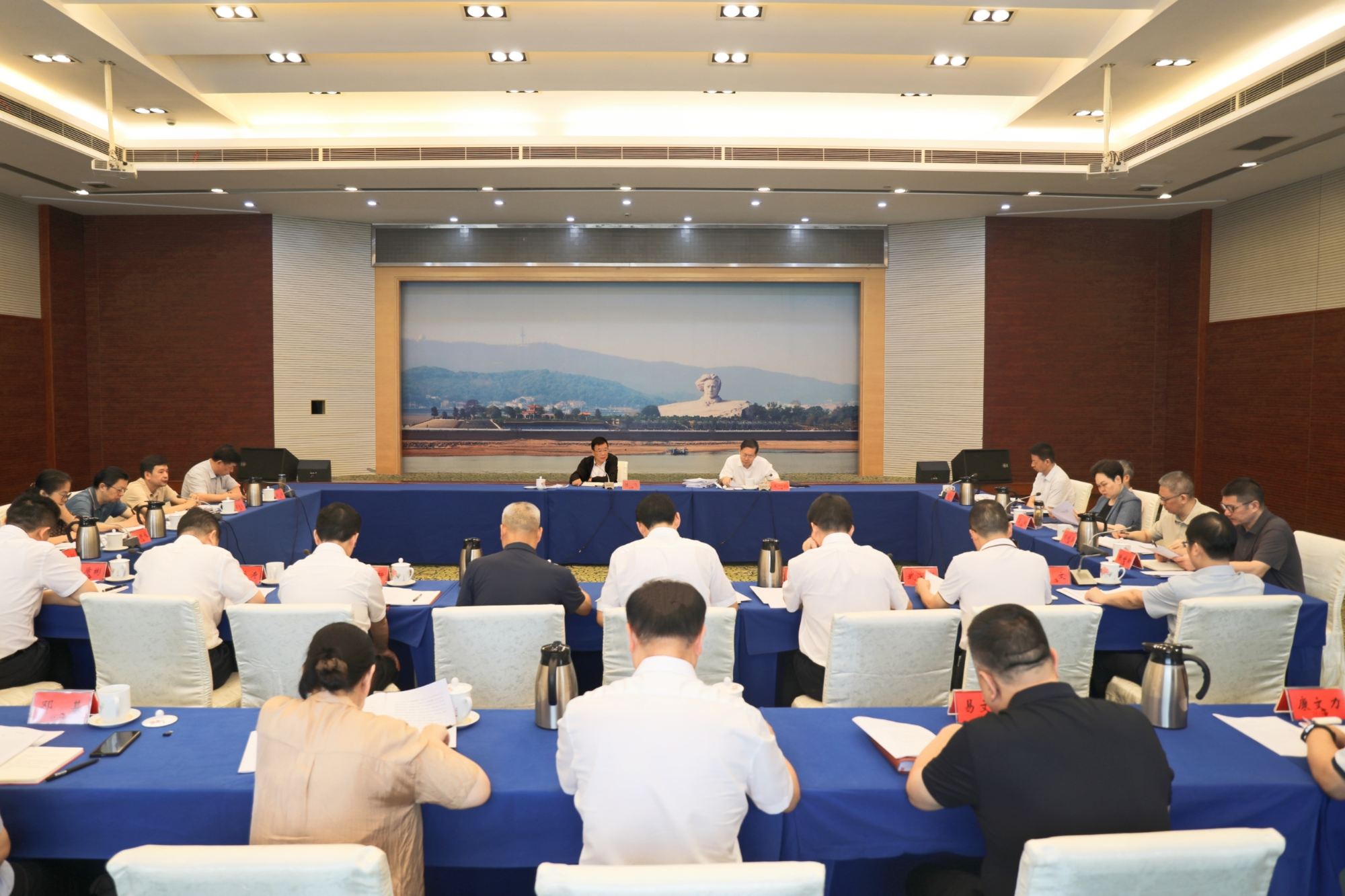 全省完善法治保障推进重点领域信访突出问题专项治理工作座谈会召开