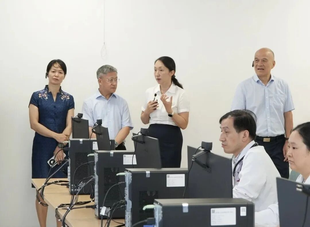 胡旭晟率队开展基层医疗卫生工作情况调研