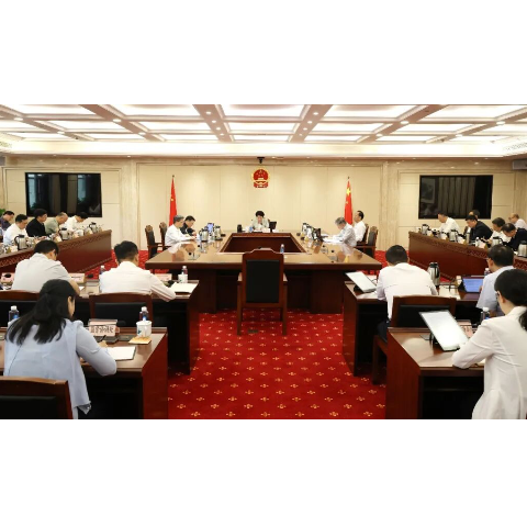 吴桂英主持省人大常委会党组理论学习中心组2026年第八次集体学习