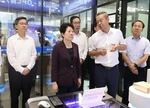 吴桂英在长沙参加省人大代表小组活动