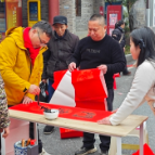 金马送福迎新春 翰墨飘香进万家——安化黑茶博物馆开展春联义写活动