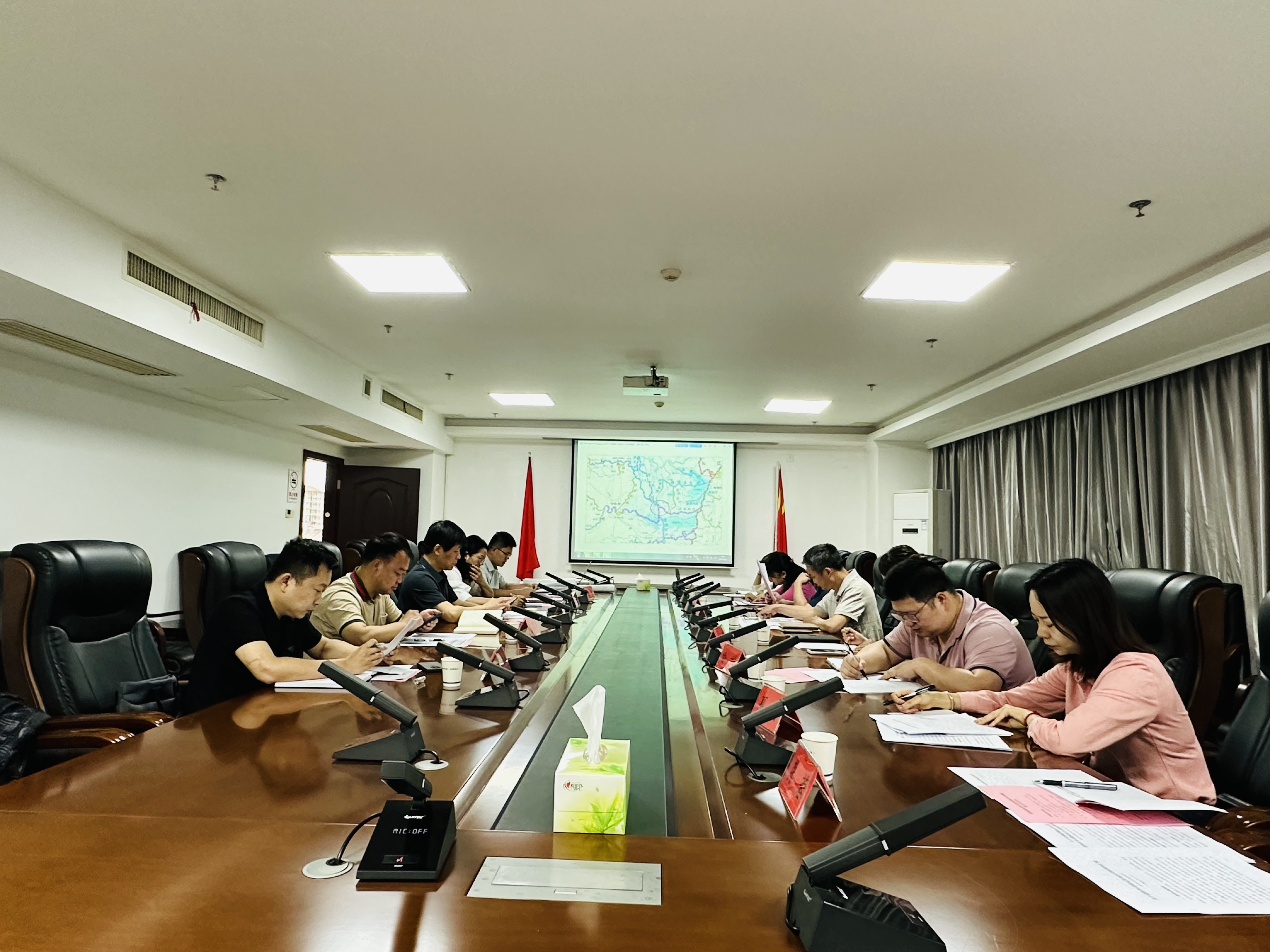 市发改委调研.jpg