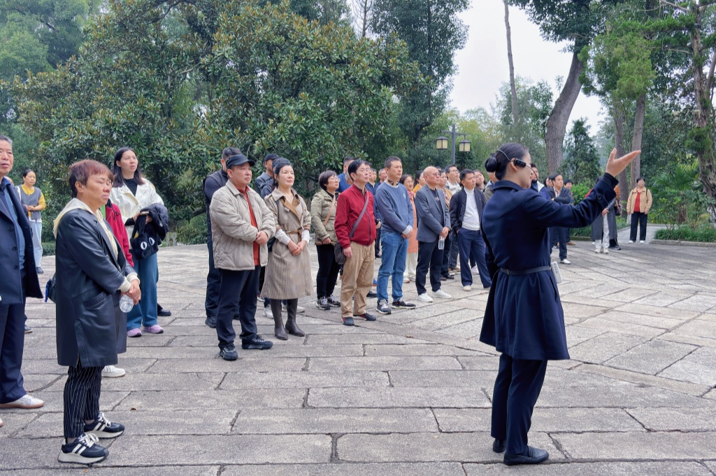 微信图片_20251104120102_27_381_副本.jpg 微信图片_20251104120102_27_381_副本.jpg