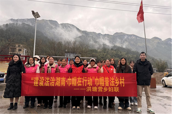 不拘一格庆“三八”21.png