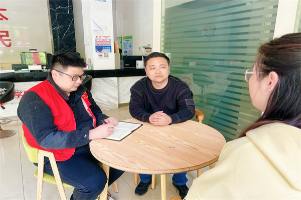 4月9日社区综治中心成暖心“解忧站”图片1.png