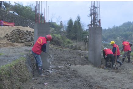 五团镇依法拆除一处占用基本农田违法建筑