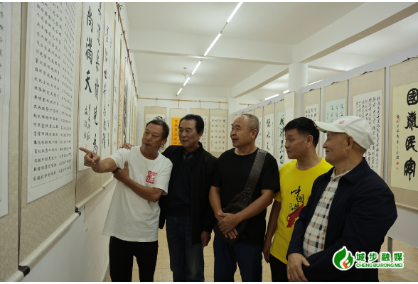 城步老干部书画协会举办“喜迎国庆 欢度重阳”书画展