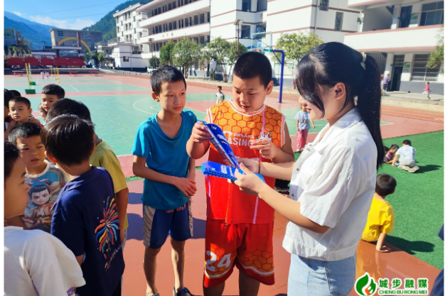 白毛坪镇开展网络安全宣传活动