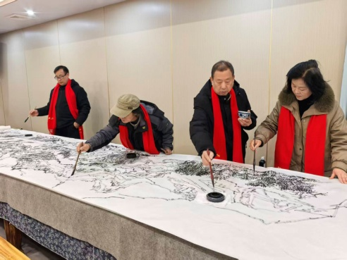 共绘苗乡满眼春.png 共绘苗乡满眼春.png