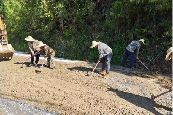 五团镇：织密阵地服务网 湘桂边村绽新颜
