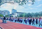 明德实验小学开展“师生齐练八段锦”活动