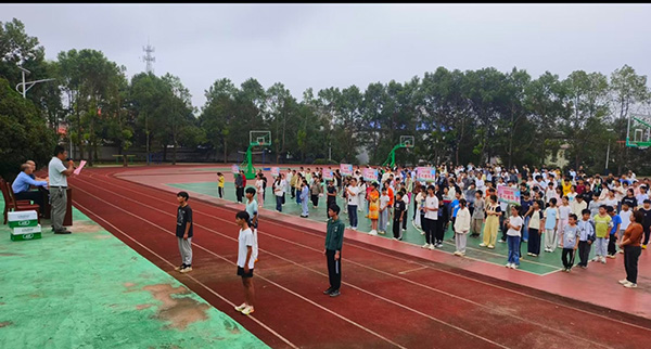 蓝山县各中小学举办秋季运动会（一）2.jpg