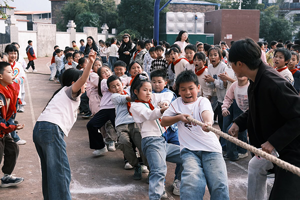 蓝山县各中小学:热血逐梦赛场 挥洒青春激情(四)1.jpg 蓝山县各中小学:热血逐梦赛场 挥洒青春激情(四)1.jpg