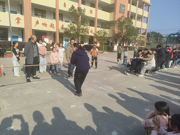 蓝山县各中小学:热血逐梦赛场 挥洒青春激情(四)2.jpg 蓝山县各中小学:热血逐梦赛场 挥洒青春激情(四)2.jpg