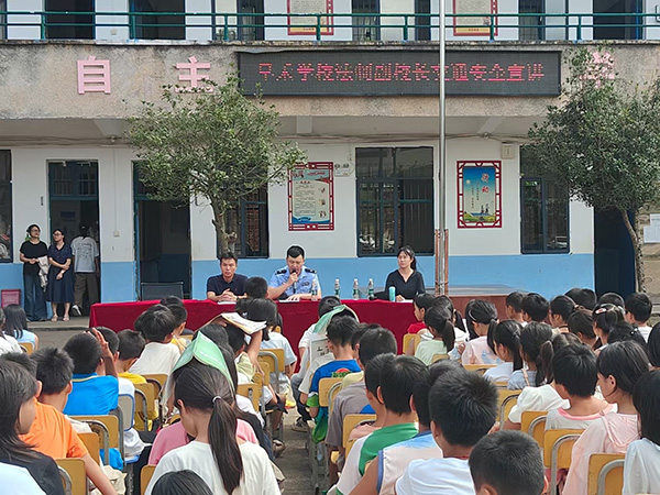 蓝山县各中小学举行开学典礼（四）2.jpg