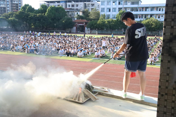 蓝山县各中小学开展应急演练及反恐防暴演练（四）4.jpg