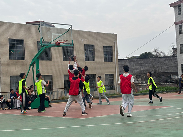 蓝山县各中小学举办庆元旦系列活动(一)3.jpg 蓝山县各中小学举办庆元旦系列活动(一)3.jpg