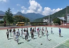 大桥学校：足球课不拼竞技 只为快乐奔跑