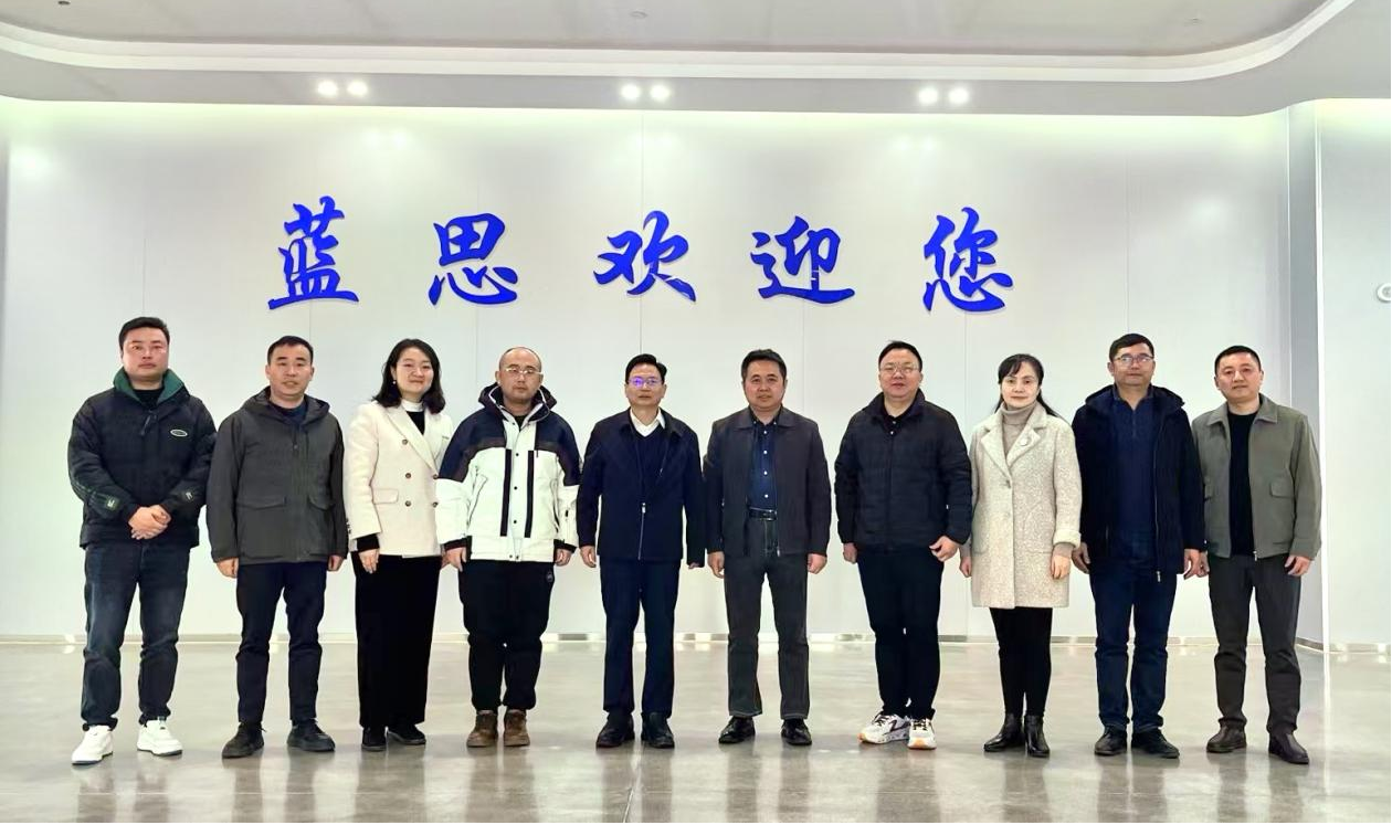 陈校蓝思科技合影.png