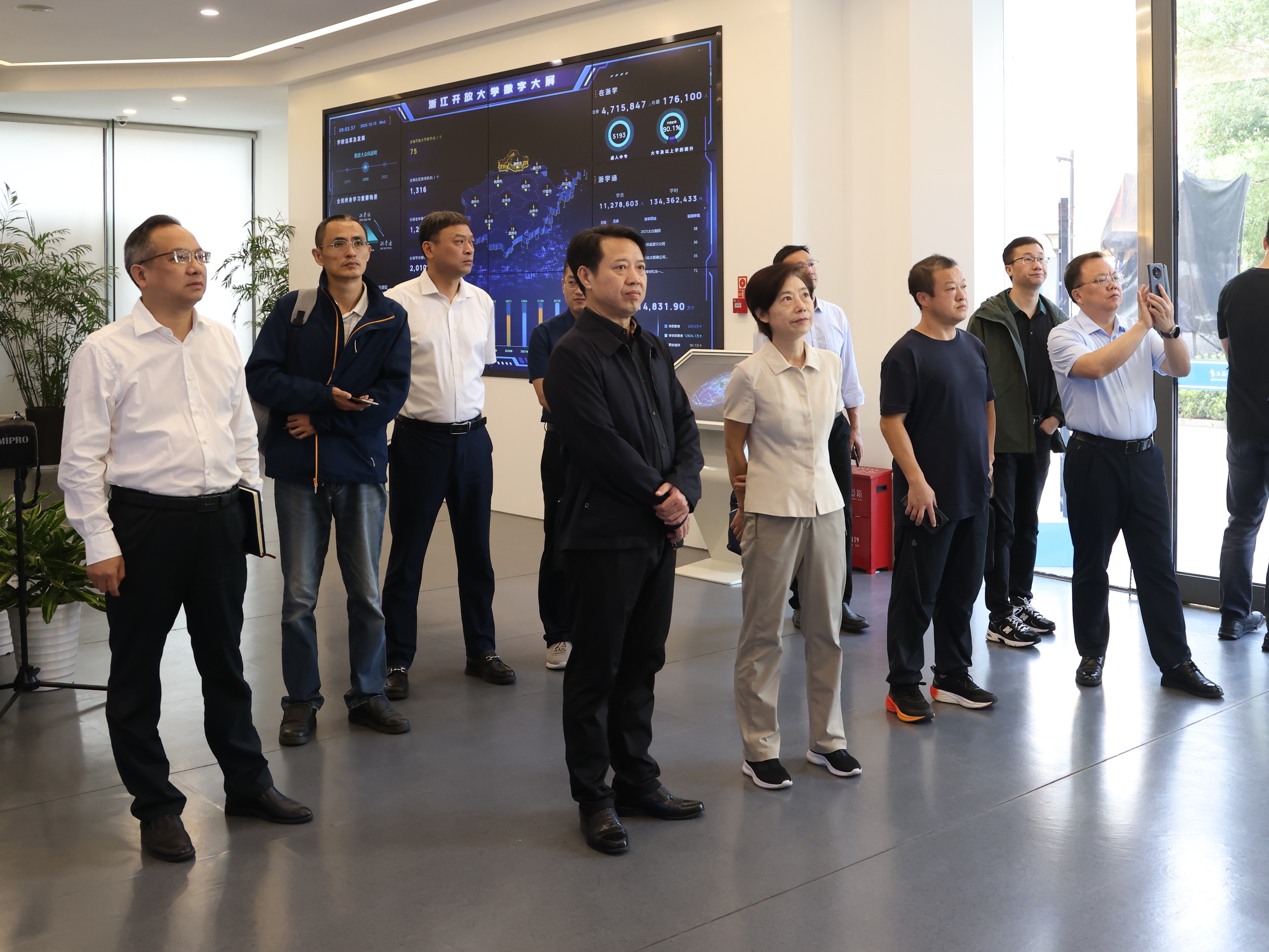 10.15欧校长.jpg 10.15欧校长.jpg