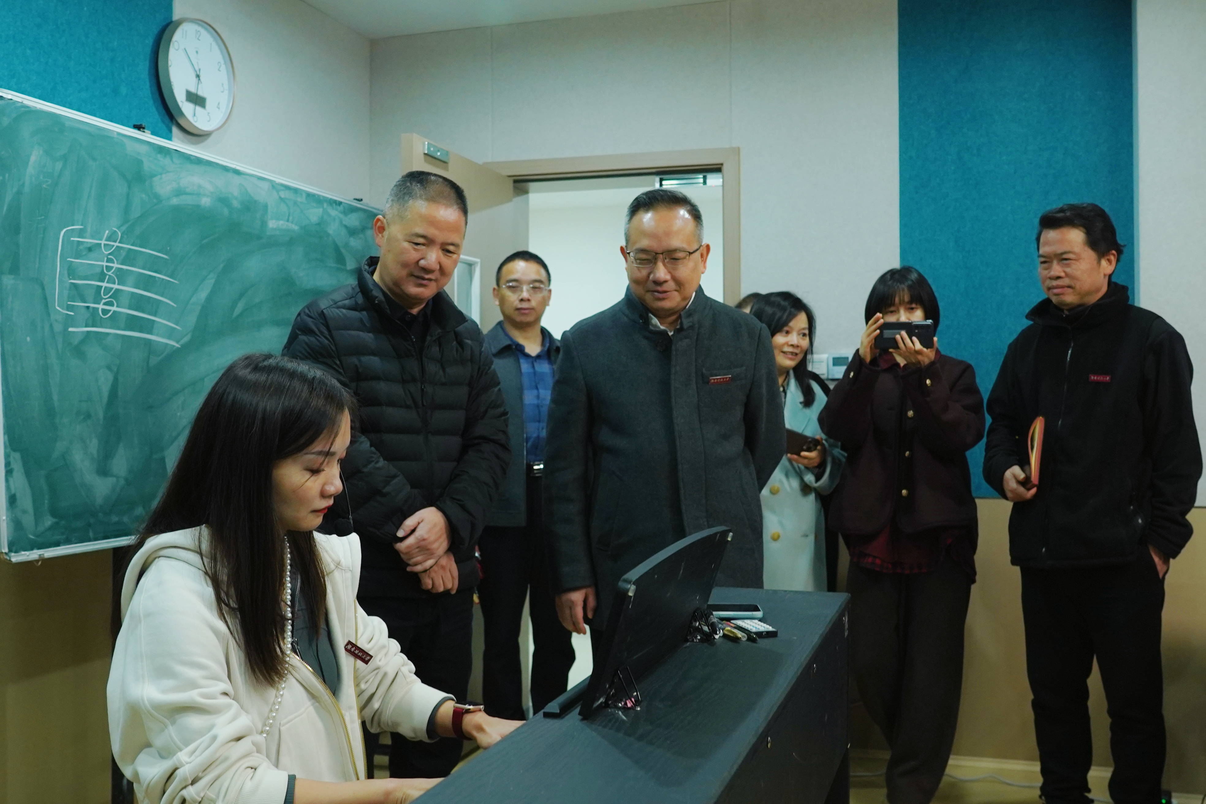 1218黄铁华 老年1.jpg 1218黄铁华 老年1.jpg