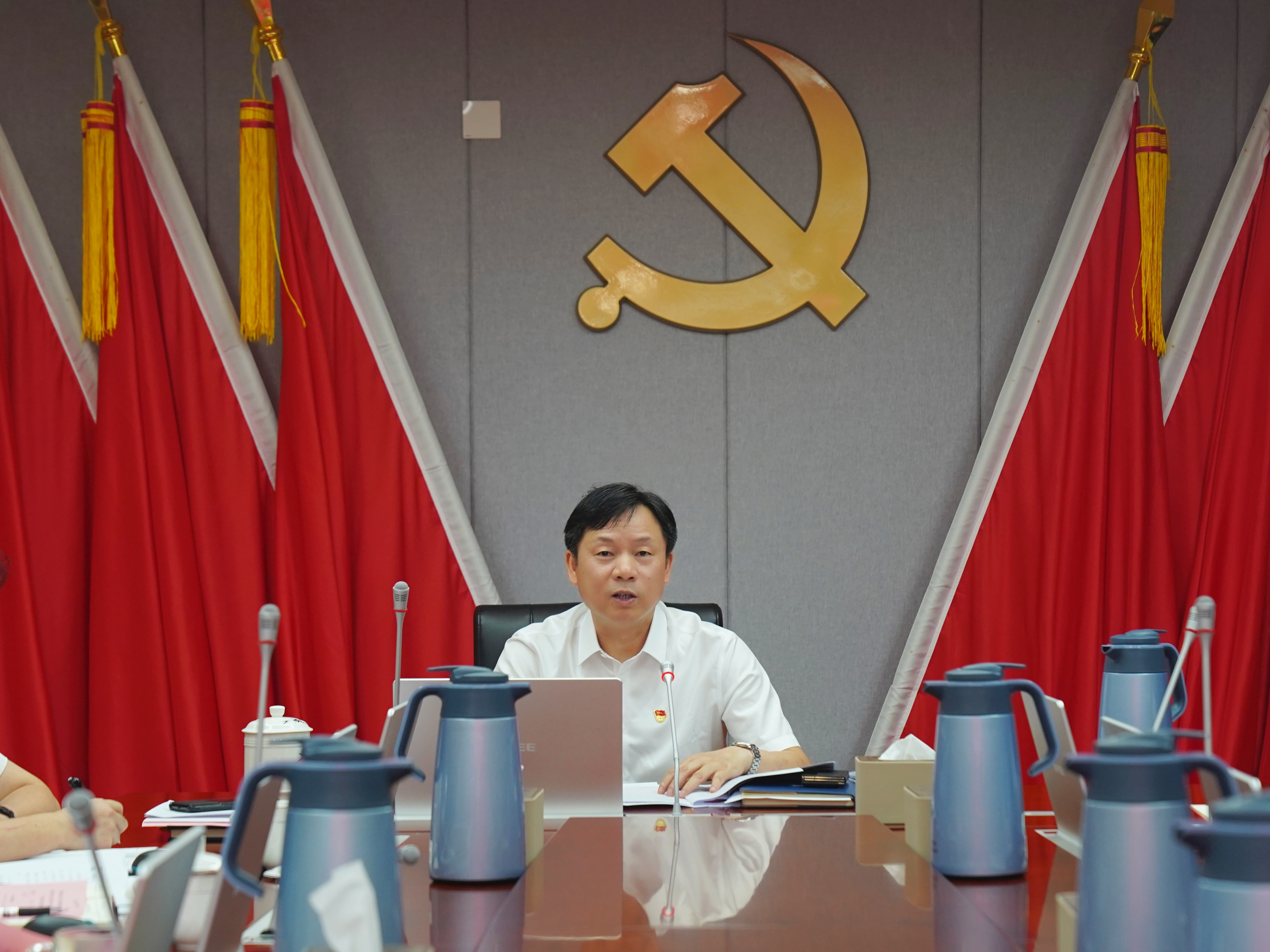 龙书记2.jpg