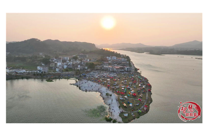 邵阳县：天子湖生态旅游度假区渣滩半岛成为市民露营好去处