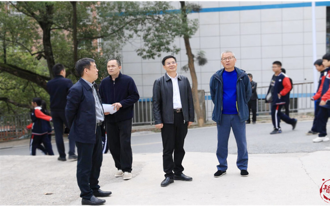 袁胜良调研督导校园建筑安全工作