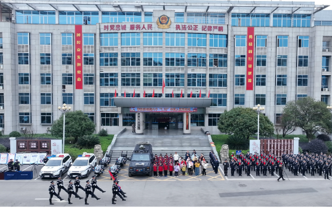 邵阳县：沉浸式体验警营生活 零距离感受公安力量
