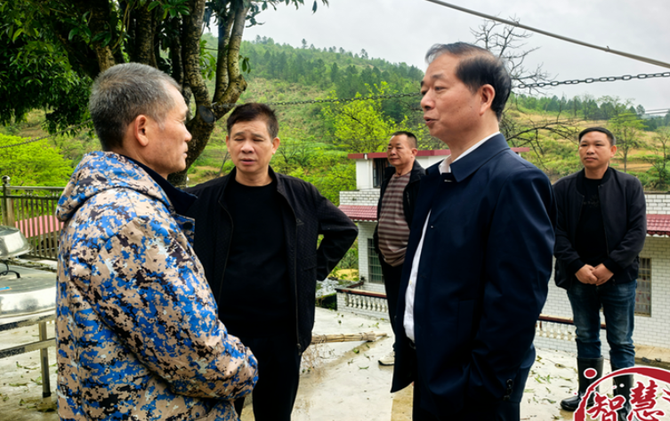 唐军良到黄亭市镇调研督导地质灾害防治工作