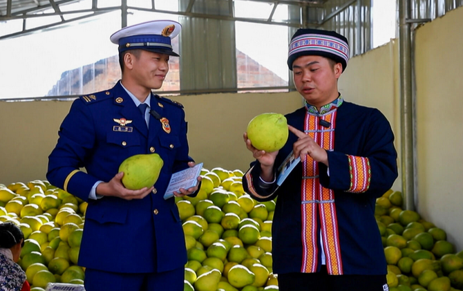 江永：消防直播进乡村 守护“五香”丰收 擦亮特产品牌