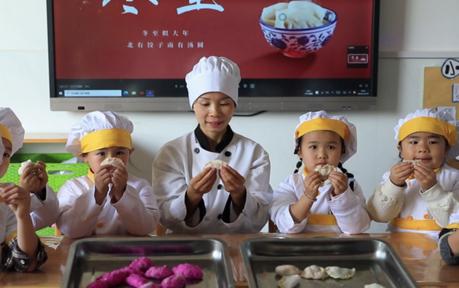 江永：小手传承大文化 师生共迎冬至