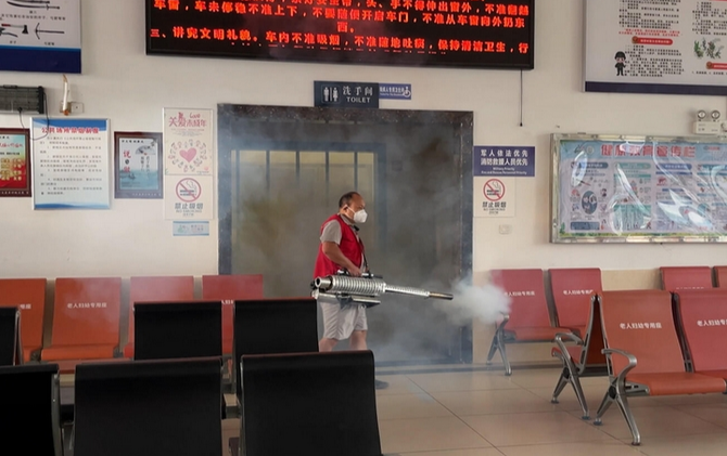 江永：县城区全面开展蚊蝇消杀，筑牢盛夏卫生健康防线