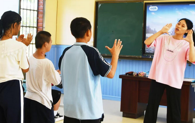 江永县特殊教育学校 助力“折翼天使”上好学