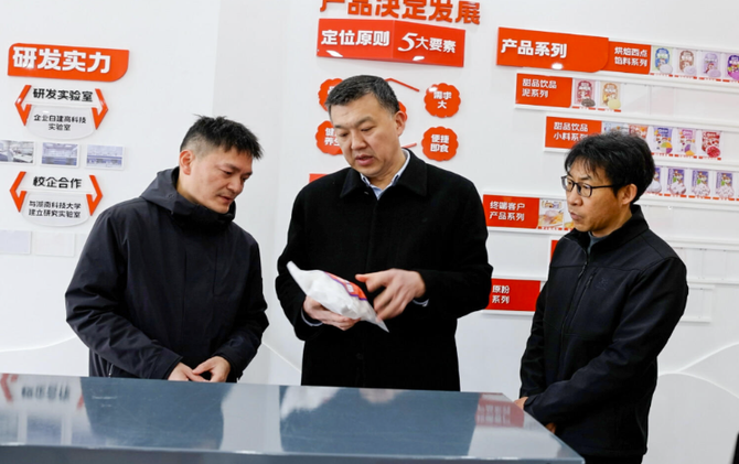 李群辉深入企业调研复工复产情况