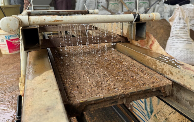 江永：机械化育秧提速 绘就春耕好丰景