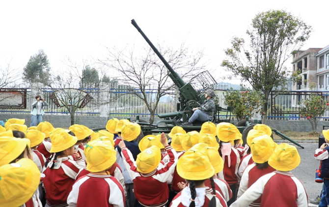 江永：萌娃走进气象局 零距离感受“风云变幻”