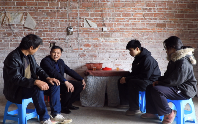 江永：爱心助学 为困难学子撑起一片天