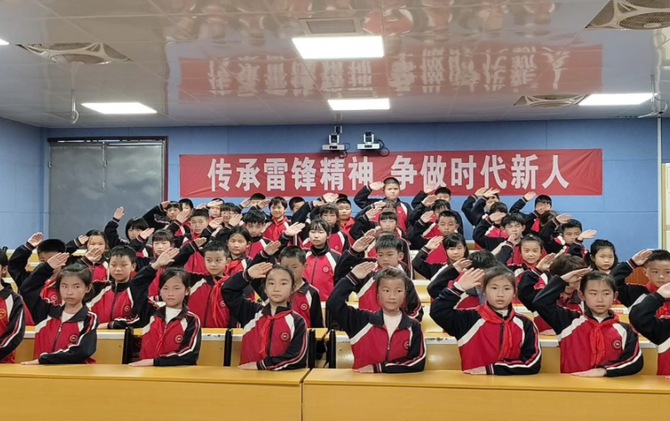 江永县实验小学：舞动指尖风采 传承雷锋精神